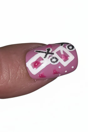 XOXO Press-On Nail Set – Custom Fit